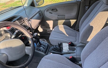 Suzuki Grand Vitara, 2001 год, 649 000 рублей, 19 фотография