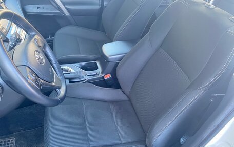 Toyota RAV4, 2014 год, 2 300 000 рублей, 2 фотография