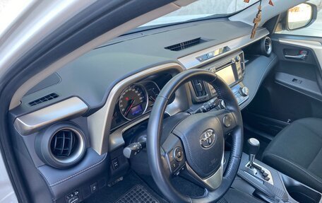 Toyota RAV4, 2014 год, 2 300 000 рублей, 3 фотография