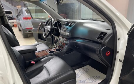 Toyota Highlander III, 2011 год, 1 550 000 рублей, 18 фотография