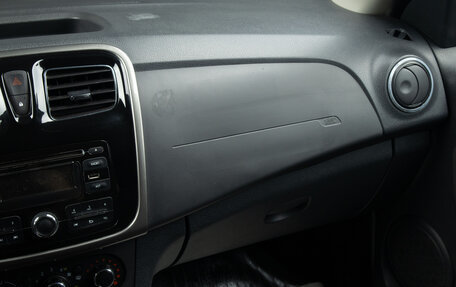 Renault Logan II, 2016 год, 859 000 рублей, 14 фотография