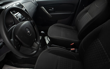 Renault Logan II, 2016 год, 859 000 рублей, 16 фотография