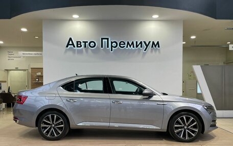 Skoda Superb III рестайлинг, 2024 год, 4 435 000 рублей, 4 фотография