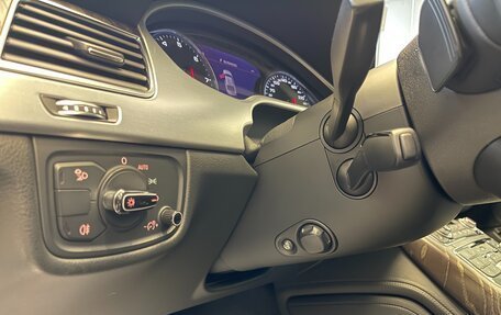 Audi A8, 2015 год, 2 350 000 рублей, 15 фотография