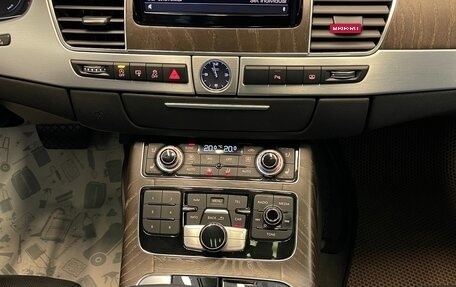 Audi A8, 2015 год, 2 350 000 рублей, 34 фотография