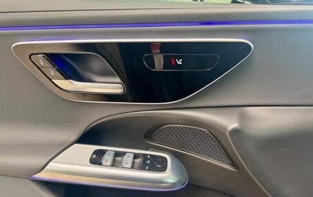 Mercedes-Benz E-Класс, 2023 год, 6 400 000 рублей, 7 фотография