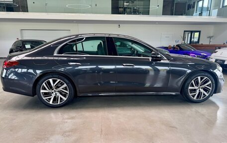 Mercedes-Benz E-Класс, 2023 год, 6 400 000 рублей, 16 фотография