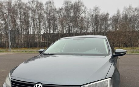 Volkswagen Jetta VI, 2012 год, 900 000 рублей, 1 фотография