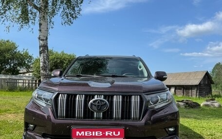 Toyota Land Cruiser Prado 150 рестайлинг 2, 2011 год, 2 650 000 рублей, 3 фотография