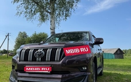 Toyota Land Cruiser Prado 150 рестайлинг 2, 2011 год, 2 650 000 рублей, 2 фотография