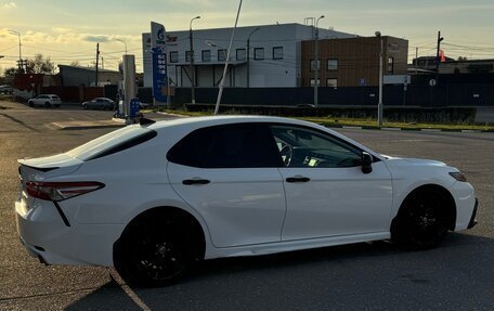 Toyota Camry, 2019 год, 2 250 000 рублей, 2 фотография