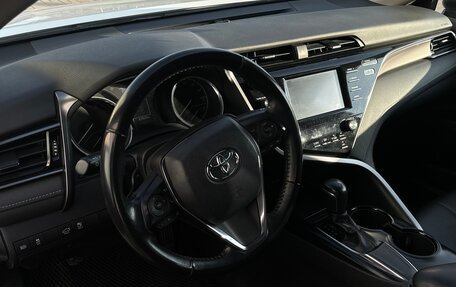 Toyota Camry, 2019 год, 2 250 000 рублей, 5 фотография