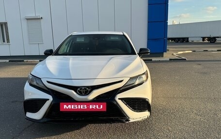 Toyota Camry, 2019 год, 2 250 000 рублей, 7 фотография