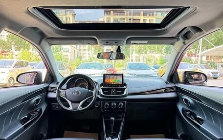 Toyota Yaris XP150 рестайлинг, 2022 год, 1 300 000 рублей, 5 фотография