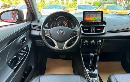 Toyota Yaris XP150 рестайлинг, 2022 год, 1 300 000 рублей, 6 фотография