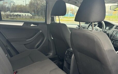 Volkswagen Jetta VI, 2012 год, 900 000 рублей, 9 фотография
