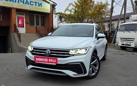 Volkswagen Tiguan II, 2021 год, 3 400 000 рублей, 2 фотография