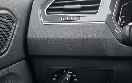 Volkswagen Tiguan II, 2021 год, 3 400 000 рублей, 18 фотография