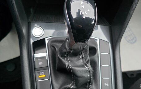 Volkswagen Tiguan II, 2021 год, 3 400 000 рублей, 19 фотография