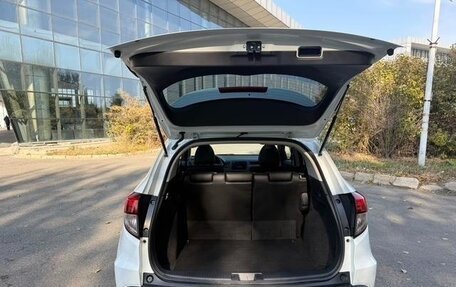 Honda Vezel, 2022 год, 1 515 000 рублей, 8 фотография