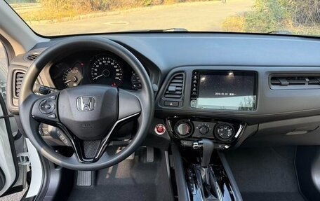 Honda Vezel, 2022 год, 1 515 000 рублей, 9 фотография