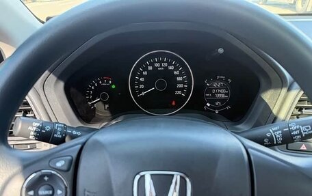 Honda Vezel, 2022 год, 1 520 000 рублей, 8 фотография