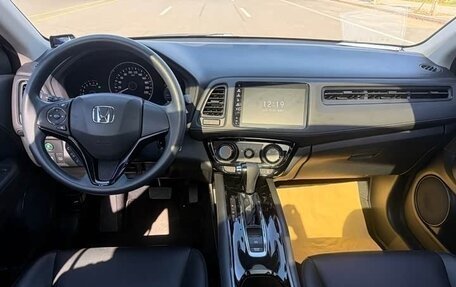 Honda Vezel, 2022 год, 1 520 000 рублей, 7 фотография