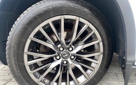 Lexus RX IV рестайлинг, 2017 год, 3 500 000 рублей, 19 фотография