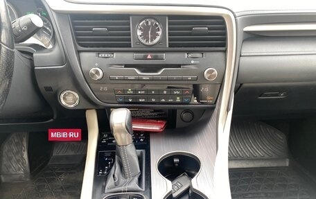 Lexus RX IV рестайлинг, 2017 год, 3 500 000 рублей, 15 фотография