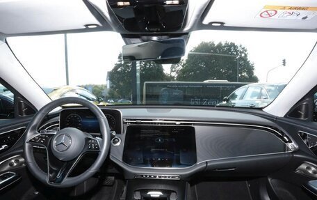 Mercedes-Benz E-Класс, 2025 год, 6 750 000 рублей, 11 фотография