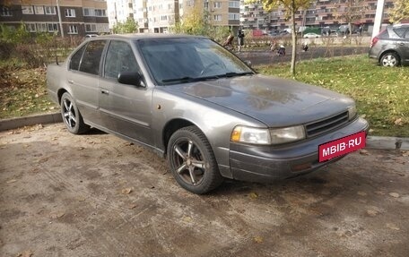 Nissan Maxima VIII, 1991 год, 99 999 рублей, 3 фотография