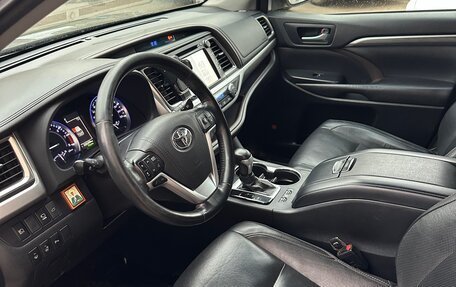 Toyota Highlander III, 2018 год, 3 700 000 рублей, 5 фотография