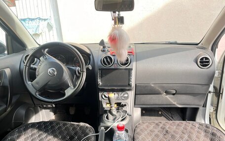 Nissan Qashqai, 2011 год, 990 000 рублей, 9 фотография