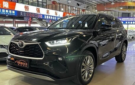 Toyota Highlander, 2022 год, 4 340 000 рублей, 1 фотография