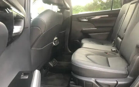 Toyota Highlander, 2022 год, 4 340 000 рублей, 12 фотография