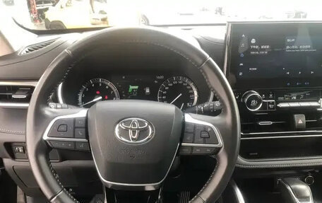 Toyota Highlander, 2022 год, 4 340 000 рублей, 13 фотография