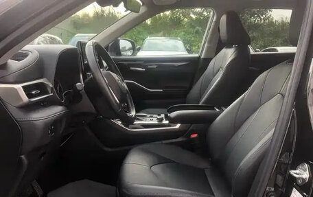 Toyota Highlander, 2022 год, 4 340 000 рублей, 14 фотография