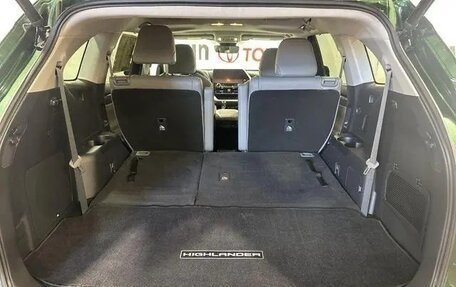 Toyota Highlander, 2022 год, 6 100 000 рублей, 14 фотография