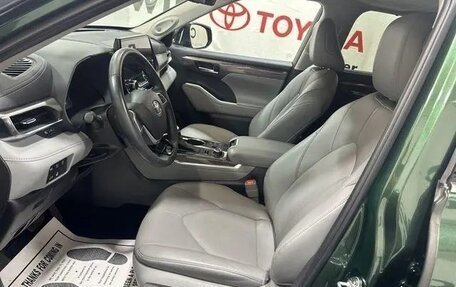 Toyota Highlander, 2022 год, 6 100 000 рублей, 20 фотография