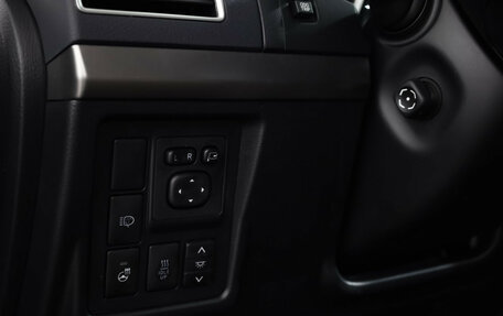 Toyota Land Cruiser Prado 150 рестайлинг 2, 2016 год, 3 299 000 рублей, 14 фотография