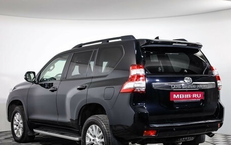 Toyota Land Cruiser Prado 150 рестайлинг 2, 2016 год, 3 299 000 рублей, 7 фотография