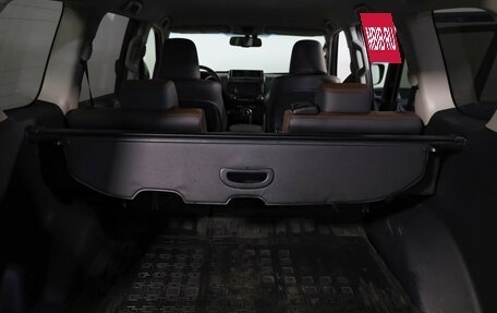 Toyota Land Cruiser Prado 150 рестайлинг 2, 2016 год, 3 299 000 рублей, 30 фотография