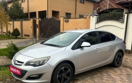 Opel Astra J, 2012 год, 830 000 рублей, 2 фотография