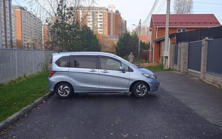 Honda Freed I, 2010 год, 830 000 рублей, 3 фотография