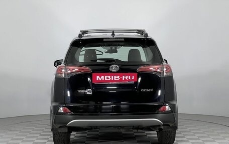Toyota RAV4, 2018 год, 2 460 000 рублей, 6 фотография