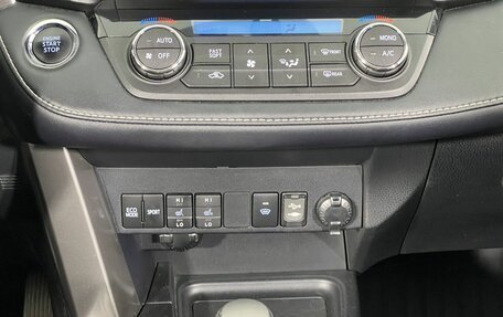 Toyota RAV4, 2018 год, 2 460 000 рублей, 18 фотография