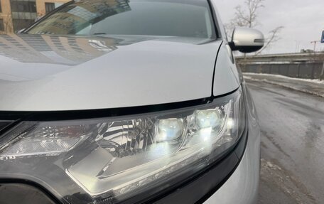 Mitsubishi Outlander III рестайлинг 3, 2018 год, 2 500 000 рублей, 2 фотография