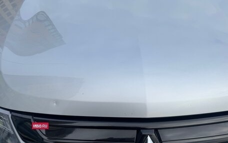 Mitsubishi Outlander III рестайлинг 3, 2018 год, 2 500 000 рублей, 8 фотография