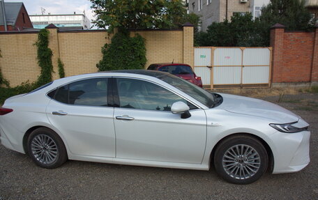 Toyota Camry, 2024 год, 2 700 000 рублей, 2 фотография