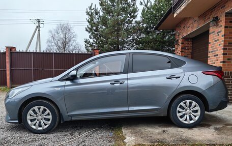 Hyundai Solaris II рестайлинг, 2020 год, 1 595 000 рублей, 4 фотография